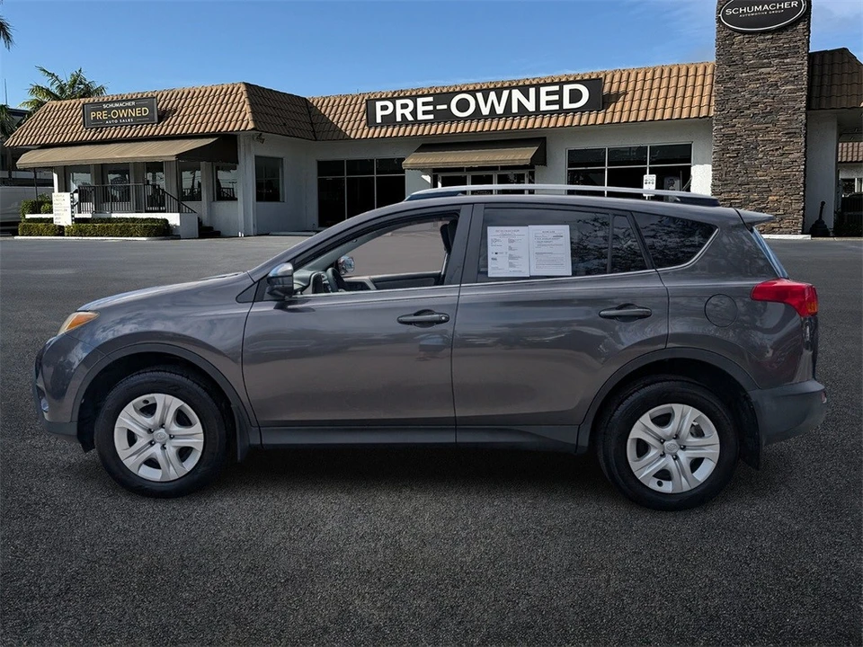 2014 Toyota RAV4 4th Gen - Image 4 of 12