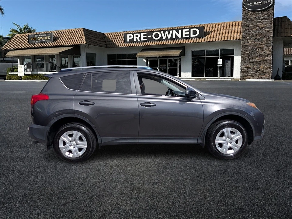 2014 Toyota RAV4 4th Gen - Image 8 of 12