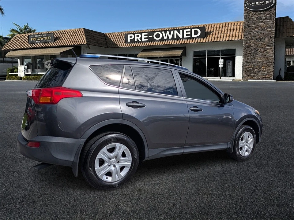 2014 Toyota RAV4 4th Gen - Image 7 of 12
