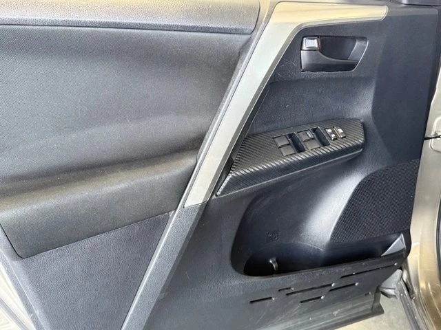 2014 Toyota RAV4 4th Gen - Image 18 of 21