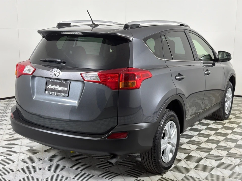 2014 Toyota RAV4 4th Gen - Image 5 of 12