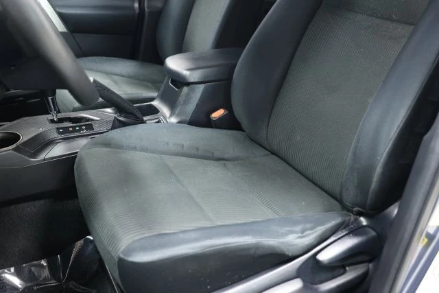 2014 Toyota RAV4 4th Gen - Image 11 of 21