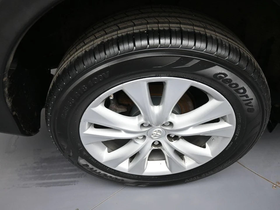 2014 Toyota RAV4 4th Gen - Image 12 of 21