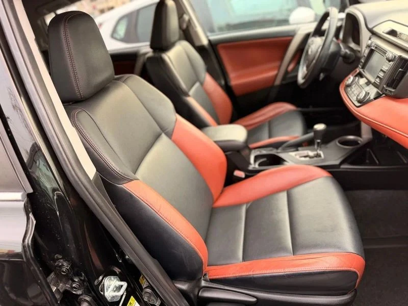 2014 Toyota RAV4 4th Gen - Image 4 of 12