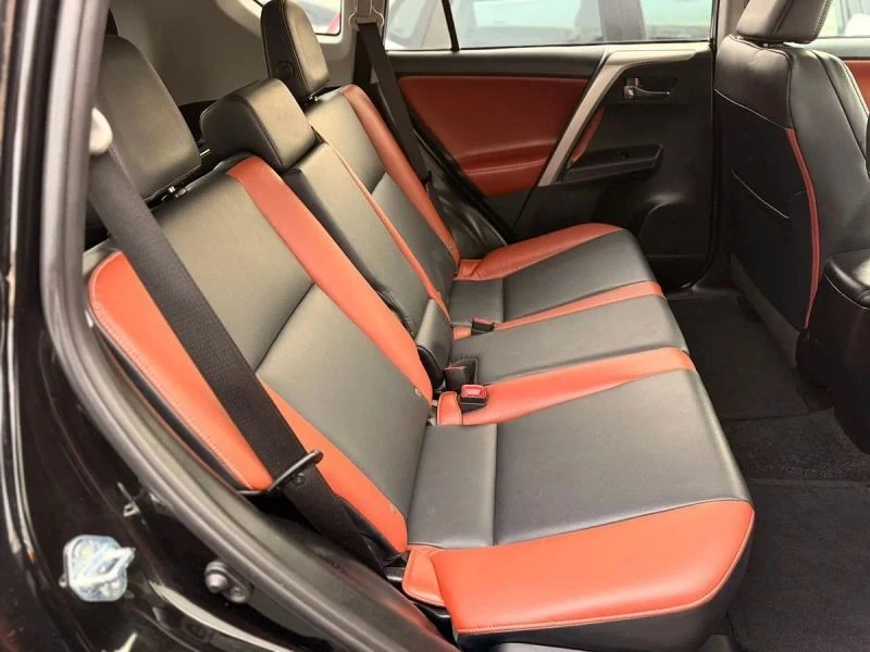2014 Toyota RAV4 4th Gen - Image 5 of 12