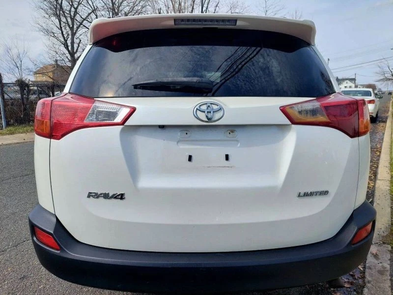2014 Toyota RAV4 4th Gen - Image 9 of 12