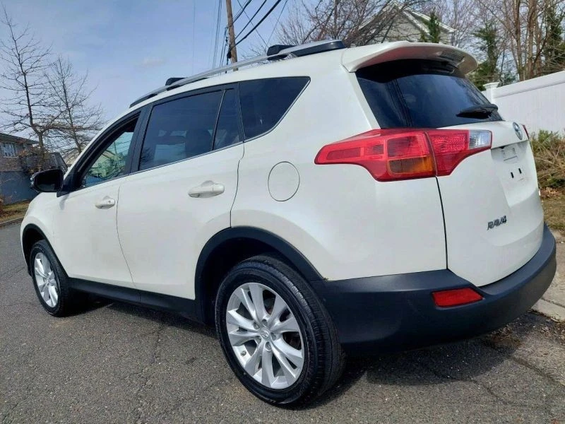 2014 Toyota RAV4 4th Gen - Image 8 of 12