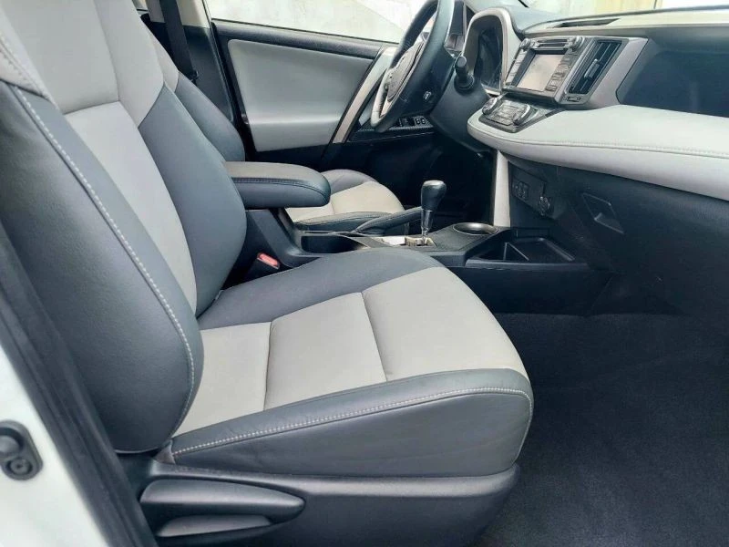 2014 Toyota RAV4 4th Gen - Image 3 of 12