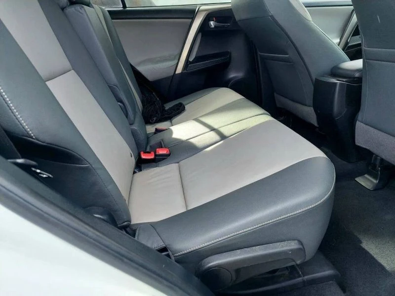 2014 Toyota RAV4 4th Gen - Image 7 of 12