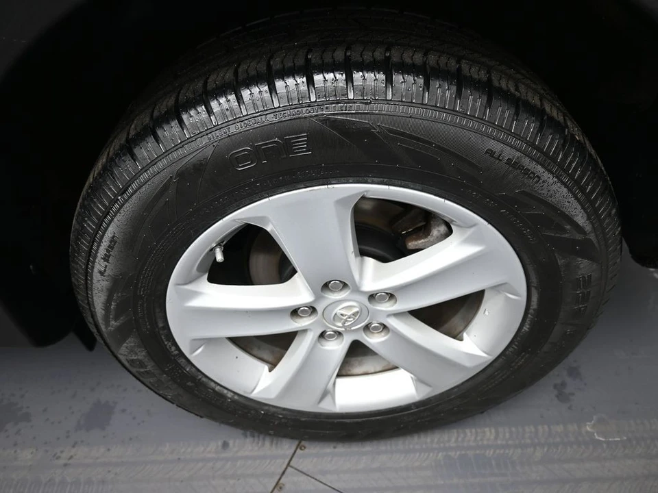2014 Toyota RAV4 4th Gen - Image 15 of 21