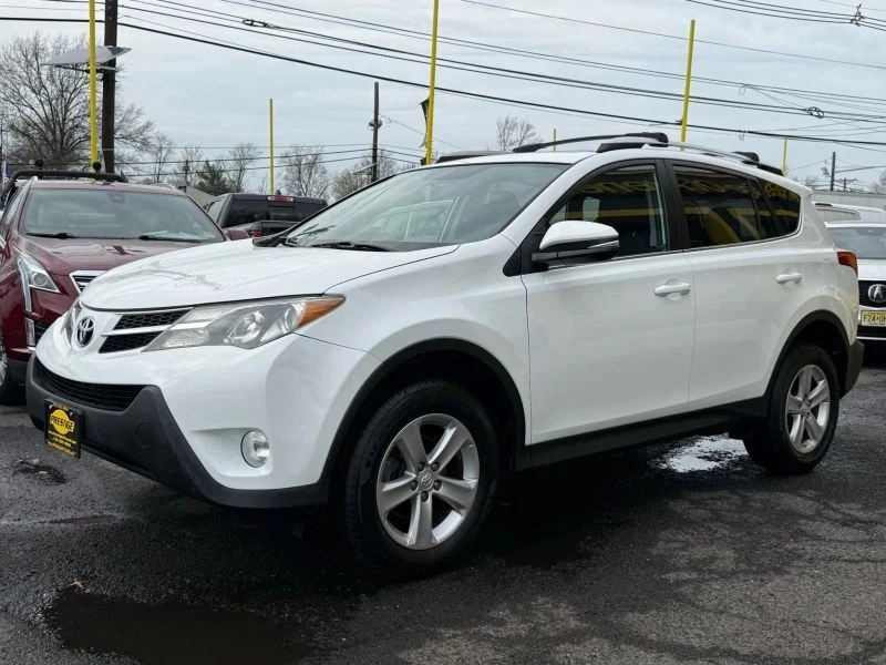 2014 Toyota RAV4 4th Gen - Image 3 of 12