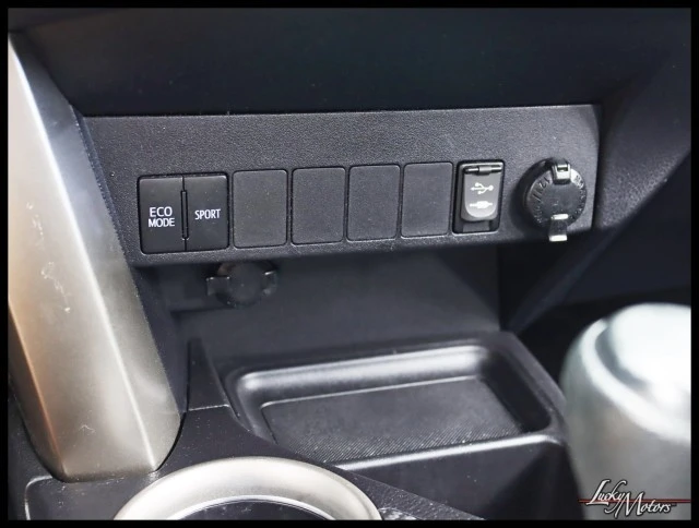 2014 Toyota RAV4 4th Gen - Image 18 of 21