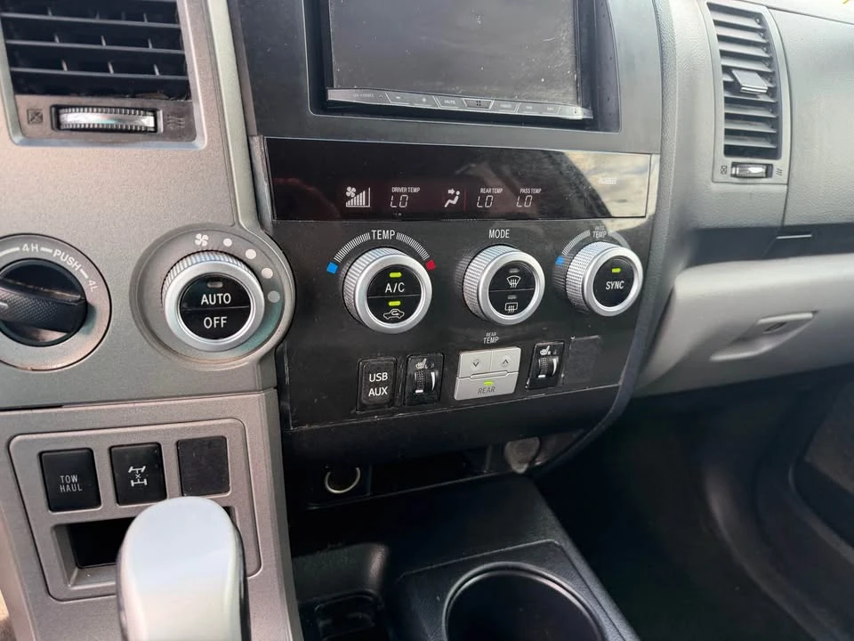 2014 Toyota Sequoia 2nd Gen - Image 18 of 19