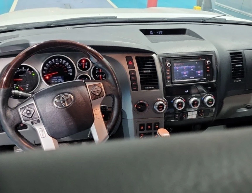 2014 Toyota Sequoia 2nd Gen - Image 12 of 18
