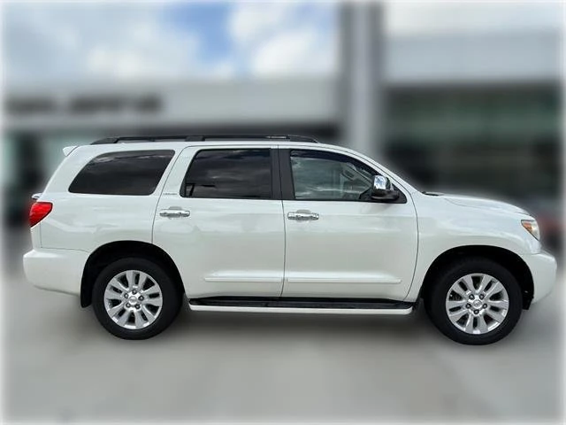 2014 Toyota Sequoia 2nd Gen - Image 5 of 11