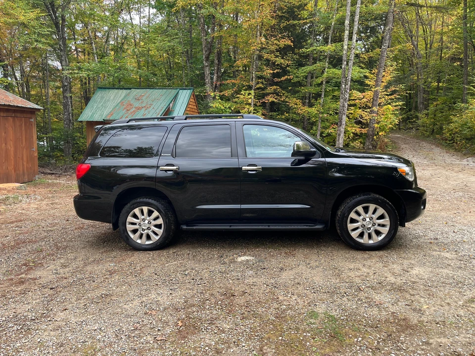 2014 Toyota Sequoia 2nd Gen - Image 18 of 31