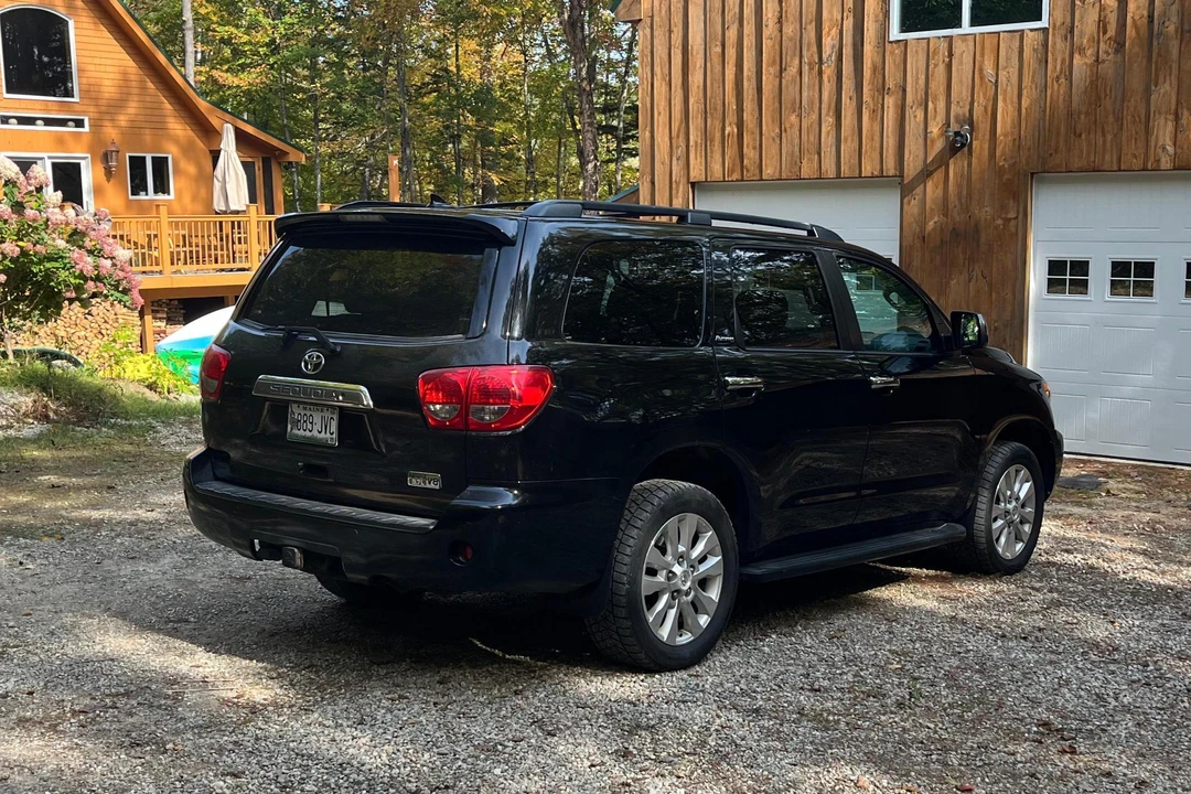 2014 Toyota Sequoia 2nd Gen - Image 15 of 31