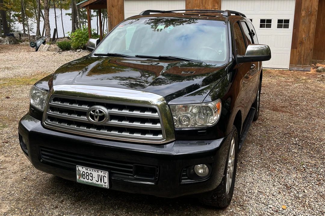 2014 Toyota Sequoia 2nd Gen - Image 8 of 31