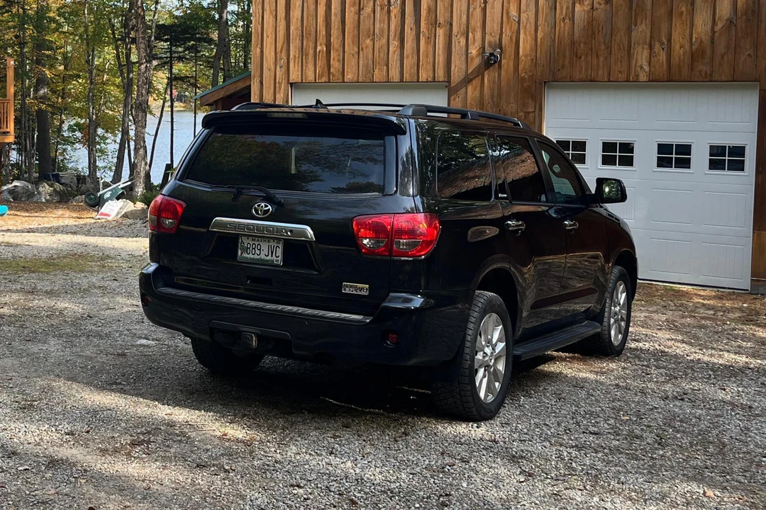 2014 Toyota Sequoia 2nd Gen - Image 14 of 31