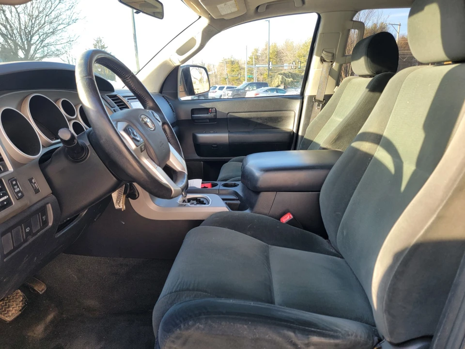 2014 Toyota Sequoia 2nd Gen - Image 12 of 16