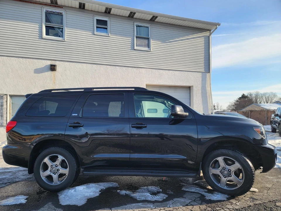 2014 Toyota Sequoia 2nd Gen - Image 5 of 16