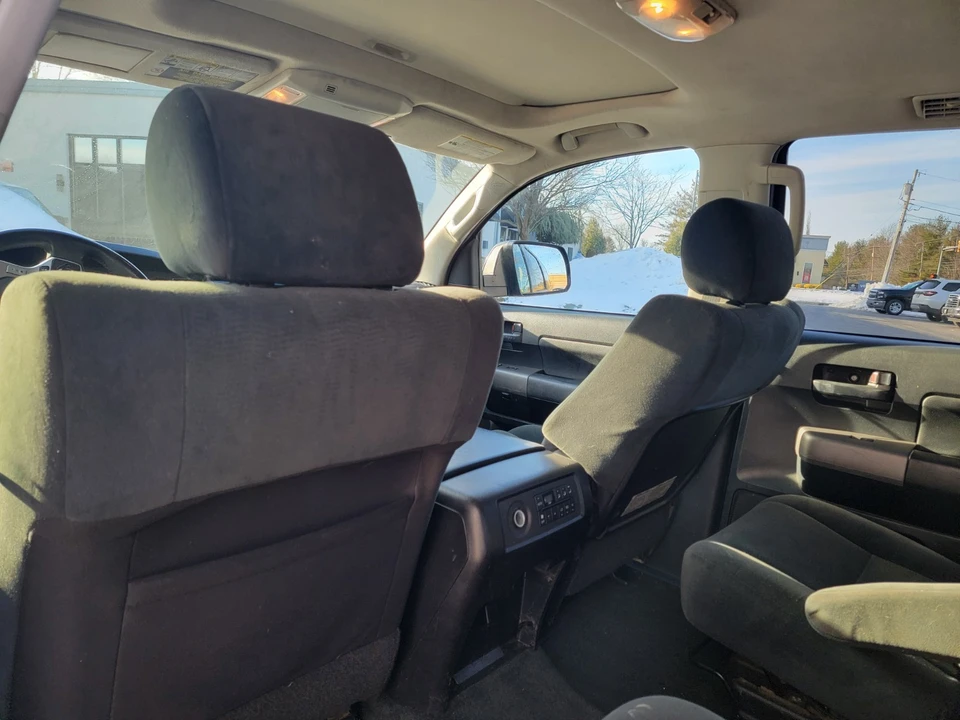 2014 Toyota Sequoia 2nd Gen - Image 9 of 16
