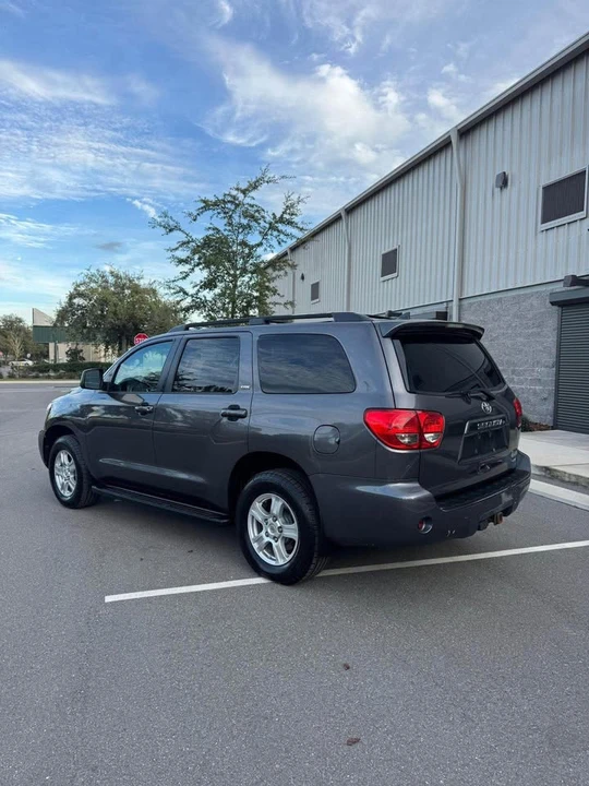 2014 Toyota Sequoia 2nd Gen - Image 3 of 10
