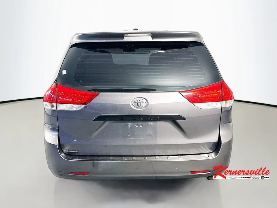2014 Toyota Sienna 3rd Gen - Image 6 of 21