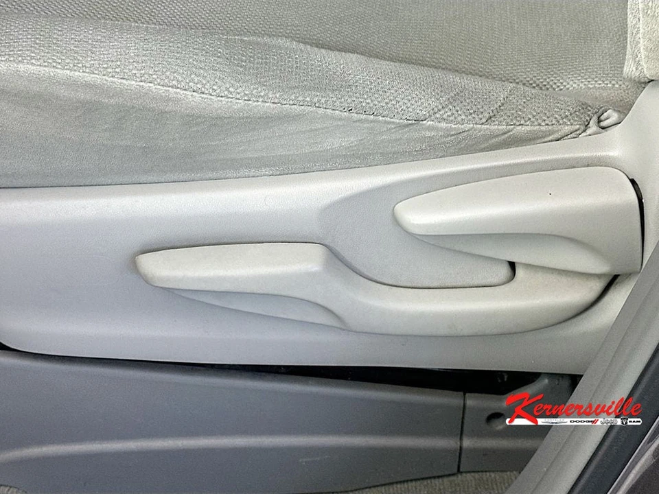 2014 Toyota Sienna 3rd Gen - Image 19 of 21