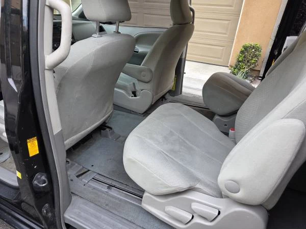 2014 Toyota Sienna 2nd Gen - Image 8 of 10