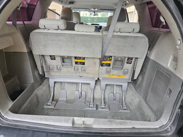2014 Toyota Sienna 2nd Gen - Image 9 of 10