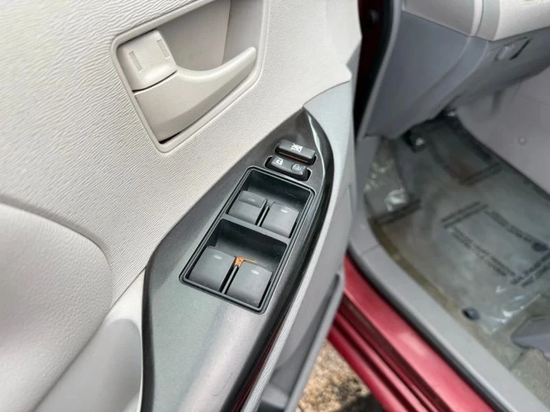 2014 Toyota Sienna 2nd Gen - Image 10 of 12