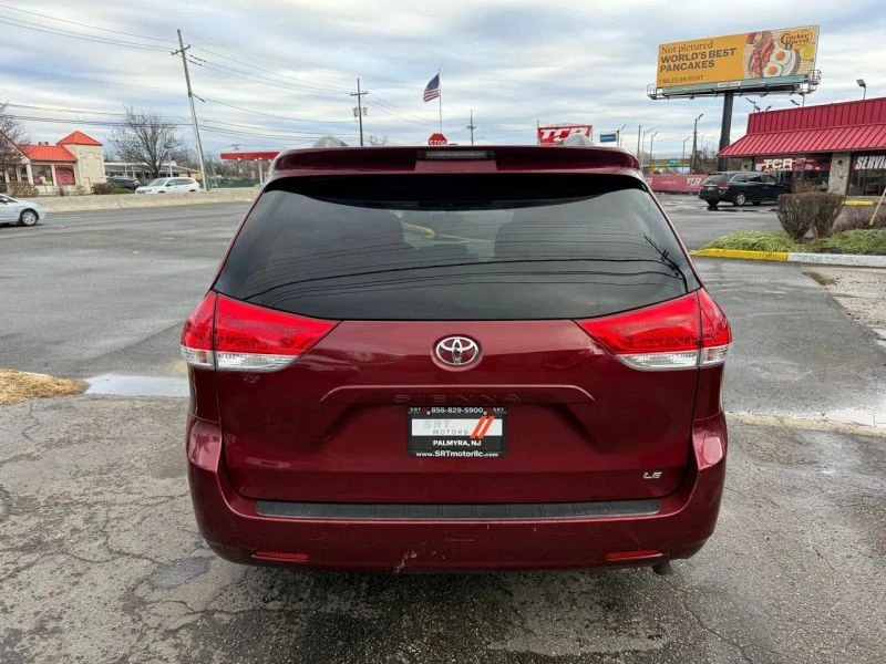 2014 Toyota Sienna 2nd Gen - Image 7 of 12