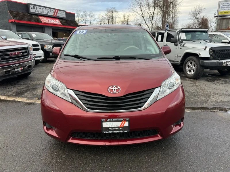 2014 Toyota Sienna 2nd Gen - Image 2 of 12