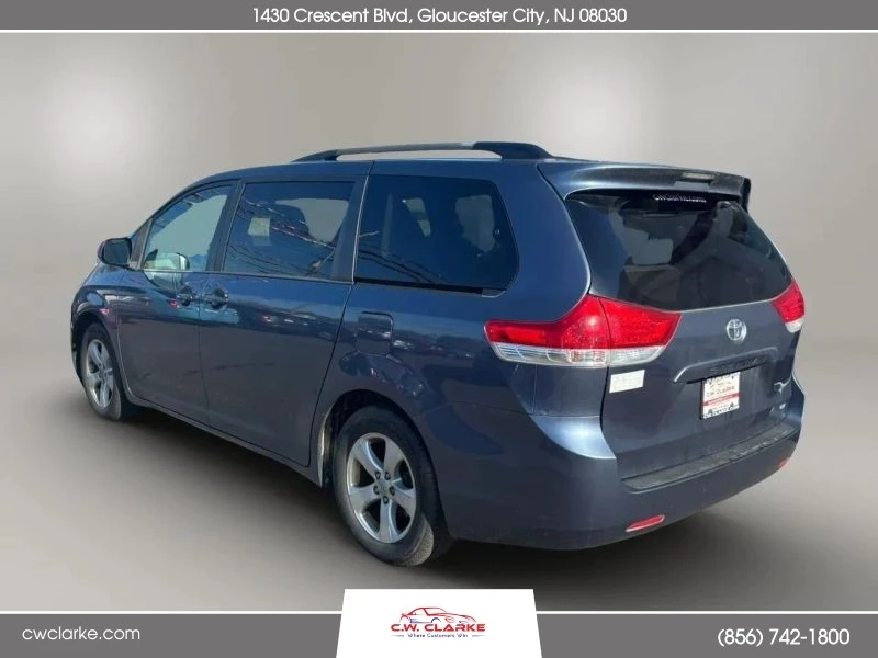 2014 Toyota Sienna 3rd Gen - Image 5 of 6