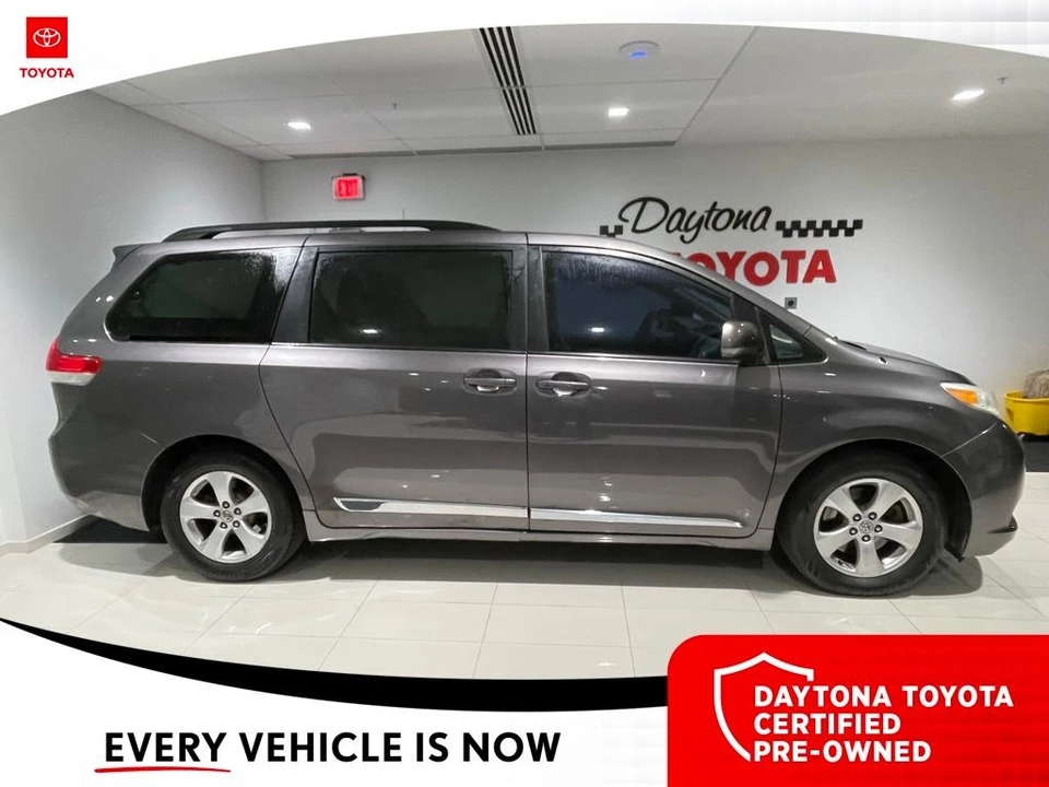 2014 Toyota Sienna 3rd Gen - Image 9 of 10