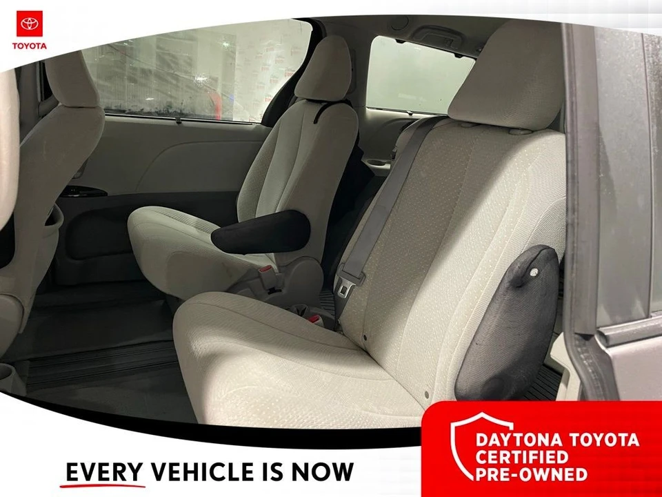 2014 Toyota Sienna 3rd Gen - Image 7 of 10