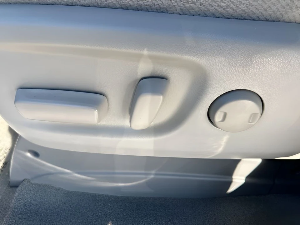 2014 Toyota Sienna 3rd Gen - Image 10 of 12