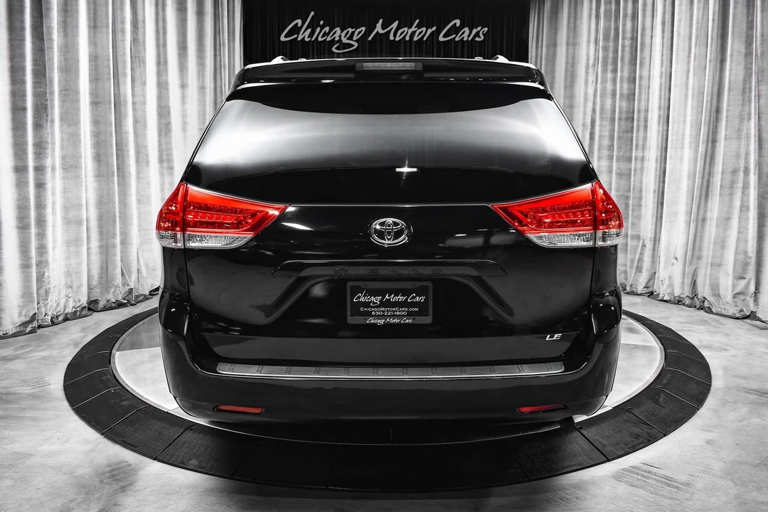 2014 Toyota Sienna 3rd Gen - Image 4 of 12