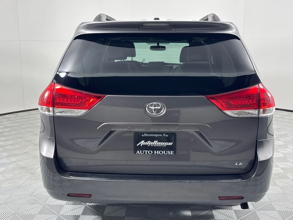 2014 Toyota Sienna 3rd Gen - Image 4 of 12