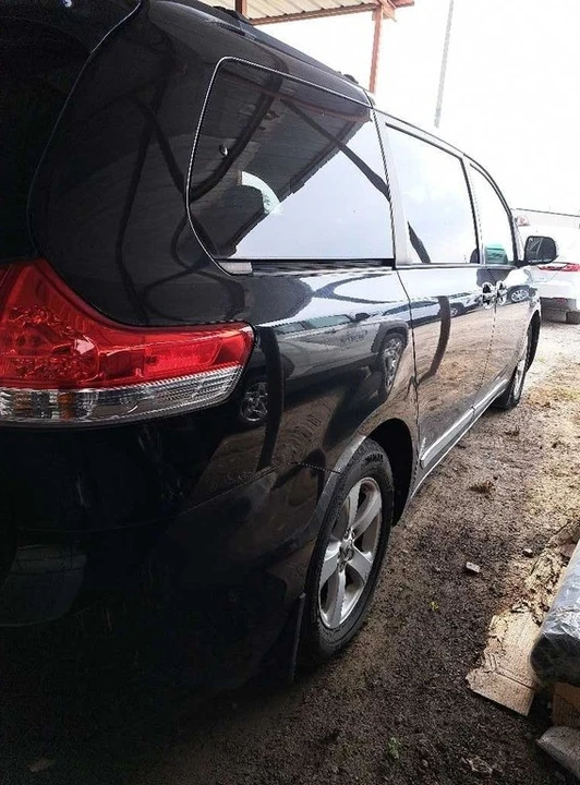2014 Toyota Sienna 3rd Gen - Image 2 of 20