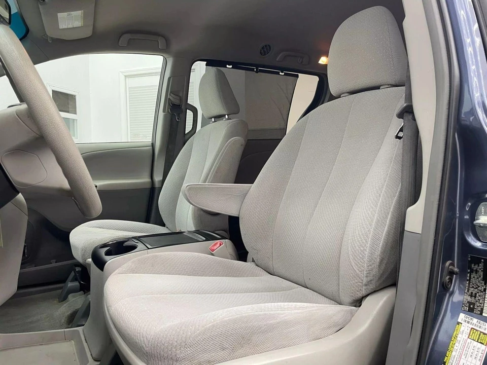 2014 Toyota Sienna 3rd Gen - Image 12 of 21