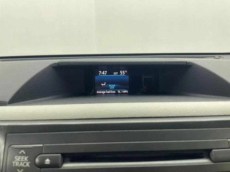 2014 Toyota Sienna 3rd Gen - Image 18 of 21