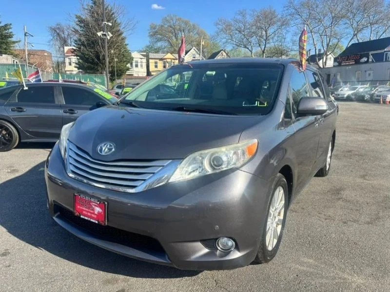 2014 Toyota Sienna 3rd Gen - Image 2 of 12