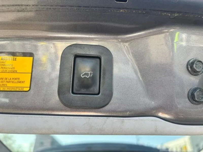 2014 Toyota Sienna 3rd Gen - Image 11 of 12