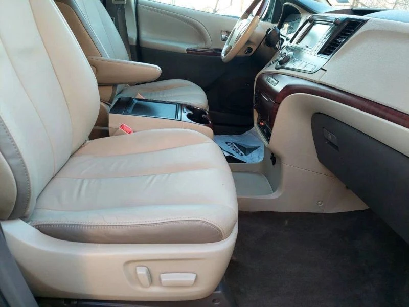 2014 Toyota Sienna 3rd Gen - Image 12 of 12
