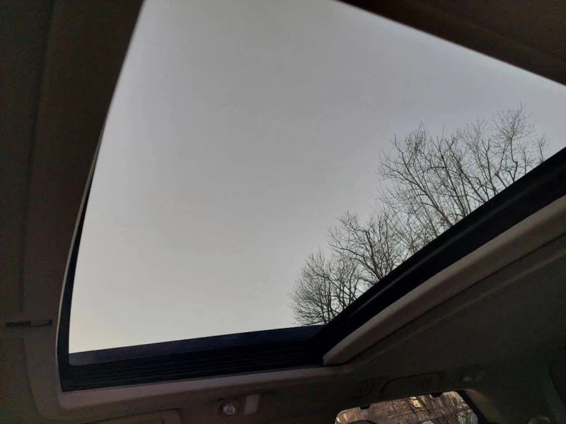 2014 Toyota Sienna 3rd Gen - Image 4 of 12