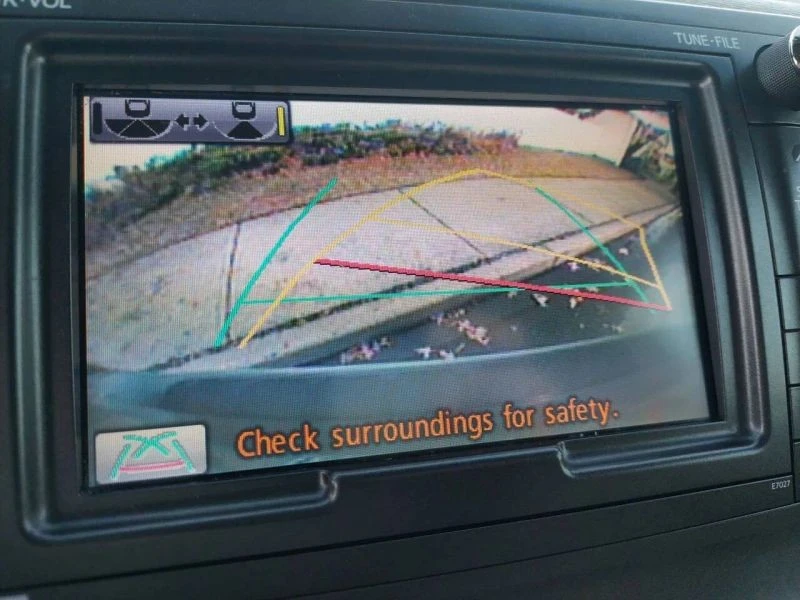 2014 Toyota Sienna 3rd Gen - Image 9 of 12
