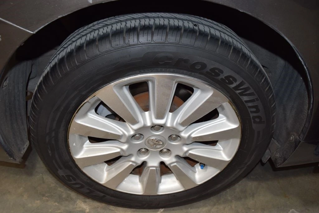 2014 Toyota Sienna 2nd Gen - Image 11 of 21