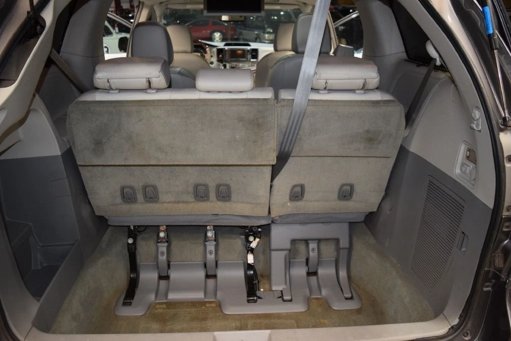 2014 Toyota Sienna 2nd Gen - Image 14 of 21